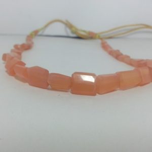 peach moonstone beads necklace