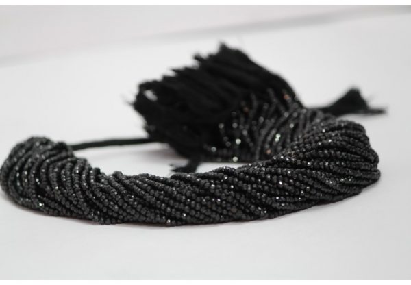 black spinel beads